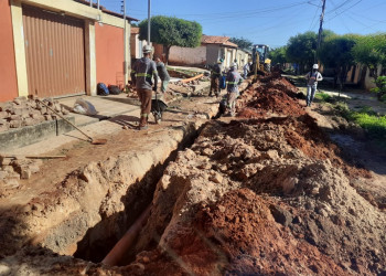 Timon: avenida Luís Firmino e rua São João recebem obras de esgoto